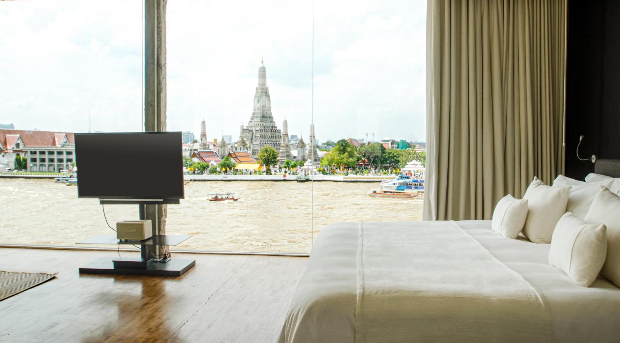 Wat Arun River View Suite
